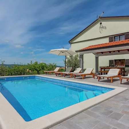 Apartment Comfortable In With Pool *