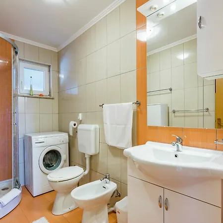 Apartment Comfortable In With Pool Cerovlje
